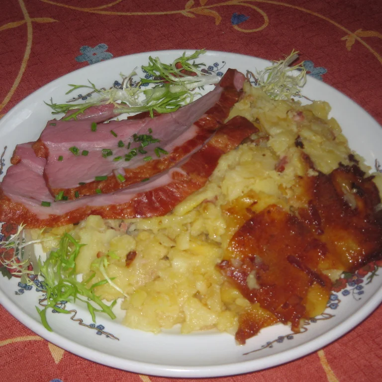 Restaurant traditionnel, repas marcaire à Metzeral à 5 minutes de Munster Haut-Rhin en Alsace 68 : Munster coiffé