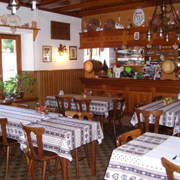 Auberge Braunkopf - Ferme auberge pour groupes à Metzeral près de Munster dans le Haut-Rhin en Alsace : Intérieur Auberge restaurant